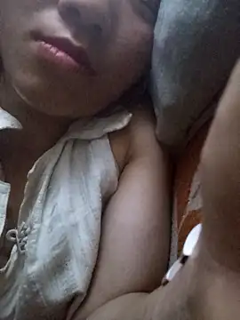 Snapshot of bonnie-00 chatting on 04.07.26 bonnie-00 online show from 04.07.26