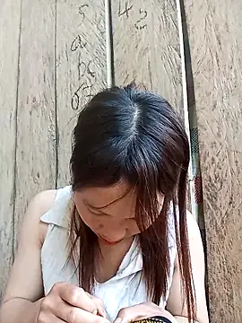 Snapshot of bonnie-00 chatting on 04.08.26 bonnie-00 online show from 04.08.26