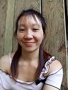 Snapshot of bonnie-00 chatting on 04.11.26 bonnie-00 online show from 04.11.26