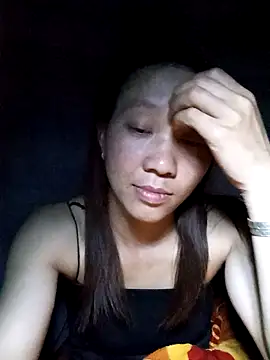 Snapshot of bonnie-00 chatting on 04.14.26 bonnie-00 online show from 04.14.26