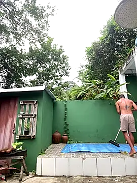 Snapshot of trustes00tribox chatting on 11.21.25 trustes00tribox online show from 11.21.25