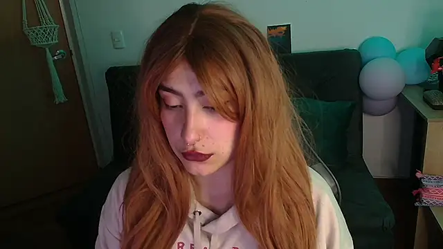 Snapshot of Miacatsito3 chatting on 11.25.25 Miacatsito3 online show from 11.25.25