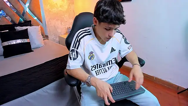 kraven lust online show from 10.23.25