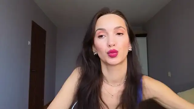 Lillian-Clark online show from 01.08.26