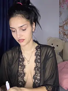 Snapshot of EllaBlowy chatting on 12.03.25 EllaBlowy online show from 12.03.25