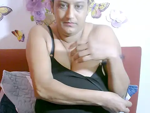 Snapshot of Indiansexyboobs18 chatting on 09.16.25 Indiansexyboobs18 online show from 09.16.25