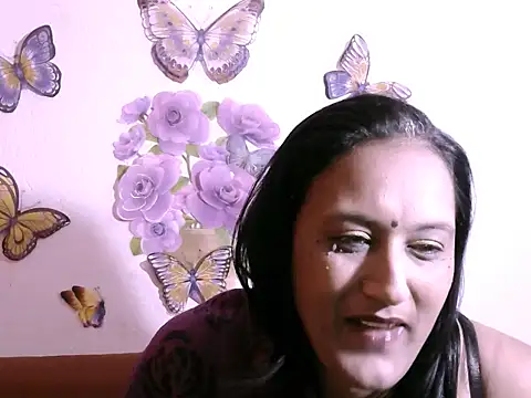 Snapshot of Indiansexyboobs18 chatting on 09.18.25 Indiansexyboobs18 online show from 09.18.25