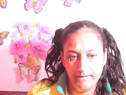 Snapshot of Indiansexyboobs18 chatting on 10.22.25 Indiansexyboobs18 online show from 10.22.25