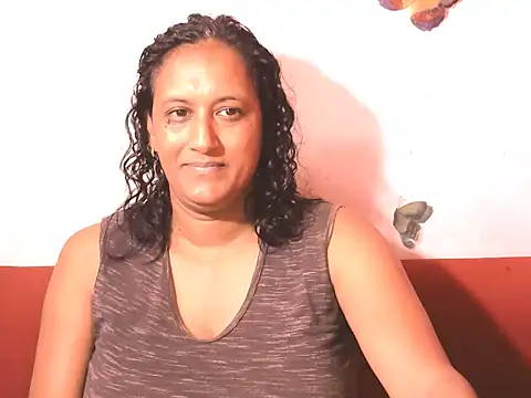 Snapshot of Indiansexyboobs18 chatting on 03.01.26 Indiansexyboobs18 online show from 03.01.26