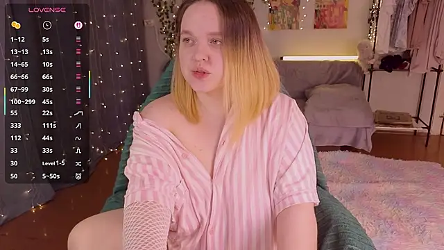 Snapshot of Aki_nohana chatting on 02.10.26 Aki nohana online show from 02.10.26