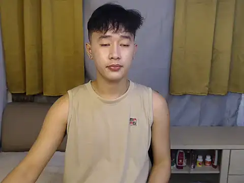 Snapshot of mr_chandy chatting on 09.18.25 mr chandy online show from 09.18.25