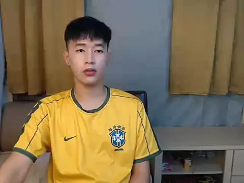 Snapshot of mr_chandy chatting on 09.23.25 mr chandy online show from 09.23.25