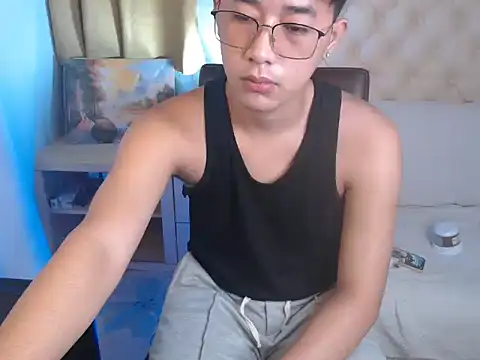 Snapshot of mr_chandy chatting on 10.15.25 mr chandy online show from 10.15.25