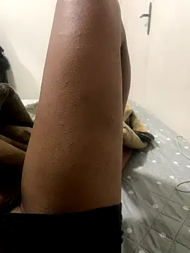 Snapshot of Morenolatino881 chatting on 09.14.25 Morenolatino881 online show from 09.14.25