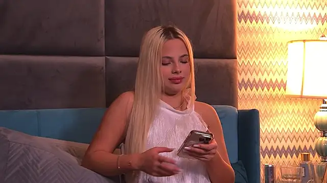 YssabelFox online show from 10.12.25