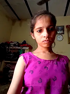 Saloni-Gupta online show from 10.17.25