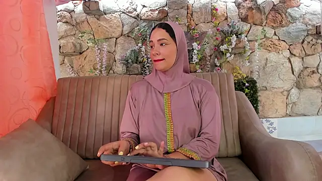 ShanaJamil online show from 07.24.26