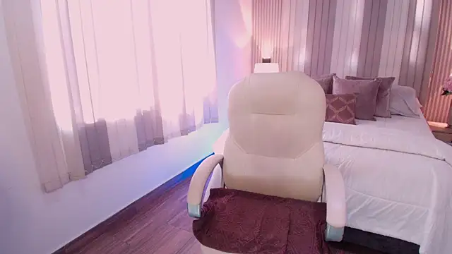 Snapshot of Megann_Williamss chatting on 02.28.26 Megann Williamss online show from 02.28.26