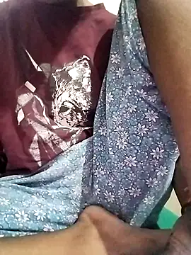 Snapshot of Rapunzal chatting on 10.24.25 Rapunzal online show from 10.24.25