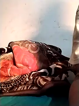 Snapshot of Rapunzal chatting on 11.24.25 Rapunzal online show from 11.24.25