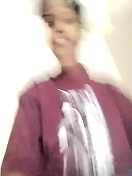 Snapshot of Rapunzal chatting on 11.25.25 Rapunzal online show from 11.25.25