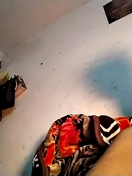 Snapshot of Rapunzal chatting on 11.28.25 Rapunzal online show from 11.28.25