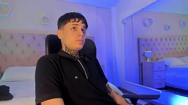 Declan-Fox online show from 10.19.25