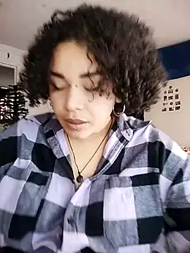 Snapshot of Julie_wallace chatting on 11.26.25 Julie wallace online show from 11.26.25