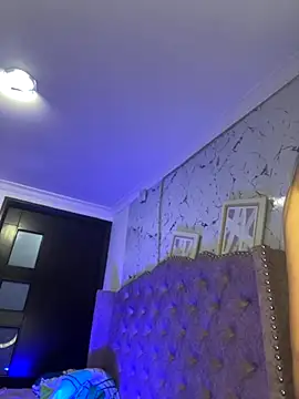 Isabella Montoya online show from 11.18.25