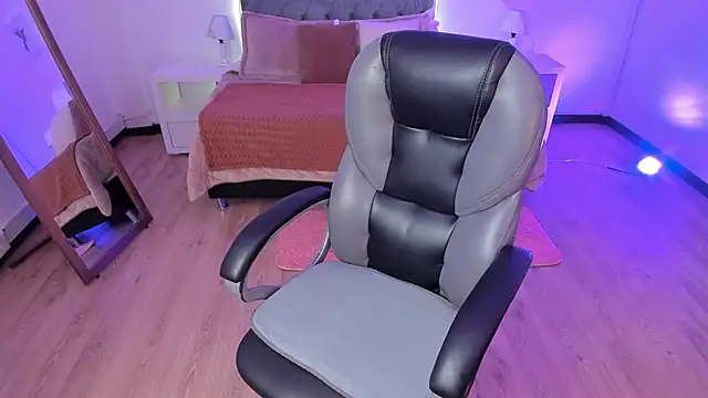 Snapshot of Sofia_collen_ chatting on 11.14.25 Sofia collen online show from 11.14.25