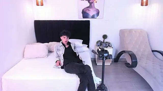  ruby red online show from 09.24.25