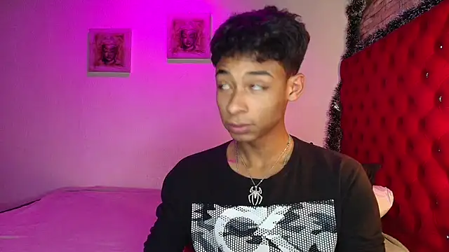 Snapshot of CoffeNaughty_nom chatting on 11.23.25 CoffeNaughty nom online show from 11.23.25