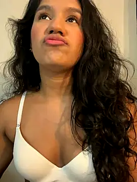 Lyria Diamond online show from 10.23.25