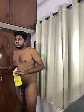 Snapshot of Worldwideshows13 chatting on 02.22.26 Worldwideshows13 online show from 02.22.26