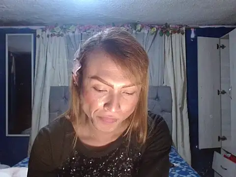 skarleth hot21 online show from 10.28.25