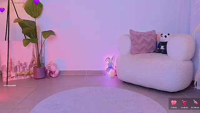 violetssweet online show from 10.24.25