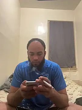 Snapshot of LeoPR00 chatting on 09.13.25 LeoPR00 online show from 09.13.25