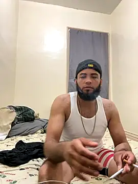 Snapshot of LeoPR00 chatting on 09.15.25 LeoPR00 online show from 09.15.25