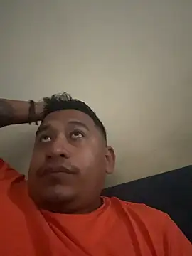 Snapshot of dannybs05 chatting on 10.23.25 dannybs05 online show from 10.23.25