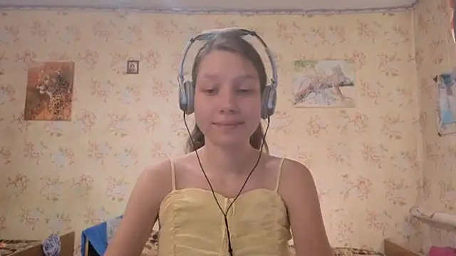 QutieDaSweet online show from 10.02.25