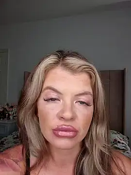 Snapshot of Just_peaches_not_cream chatting on 09.25.25 Just peaches not cream online show from 09.25.25