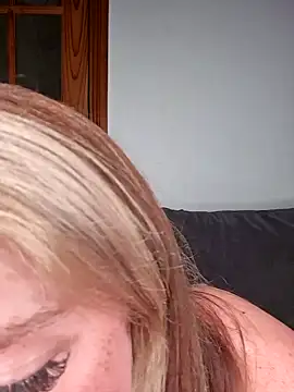 Snapshot of Just_peaches_not_cream chatting on 09.27.25 Just peaches not cream online show from 09.27.25