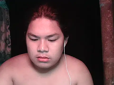 Snapshot of Huntrix2025 chatting on 05.12.26 Huntrix2025 online show from 05.12.26
