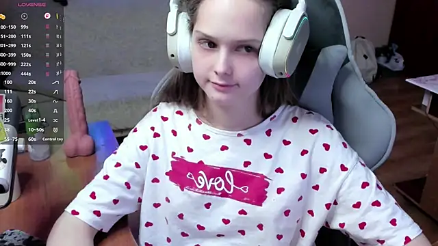 Snapshot of SharybbFace chatting on 02.08.26 SharybbFace online show from 02.08.26