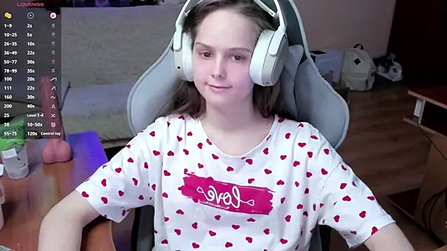 Snapshot of SharybbFace chatting on 02.10.26 SharybbFace online show from 02.10.26