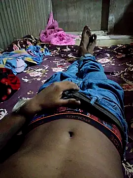 Snapshot of MadForU chatting on 09.15.25 MadForU online show from 09.15.25