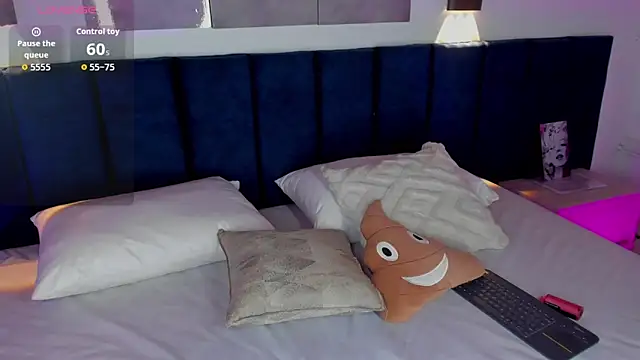 SharonLovee online show from 03.25.26