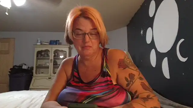 ReneeReigns online show from 09.15.25