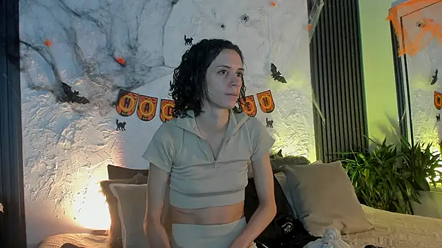 Snapshot of joselin_rouse chatting on 10.28.25 joselin rouse online show from 10.28.25