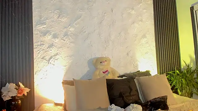 Snapshot of joselin_rouse chatting on 11.14.25 joselin rouse online show from 11.14.25